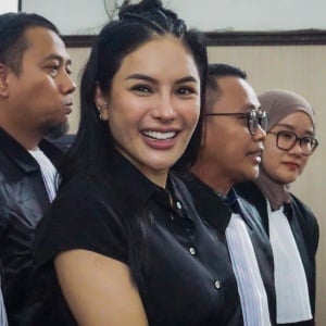 Nikita Mirzani Divonis 4 Tahun Penjara, Denda Rp1 Miliar