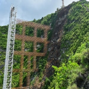 Timbulkan Polemik, Proyek Lift Kaca Pantai Kelingking Dihentikan Sementara