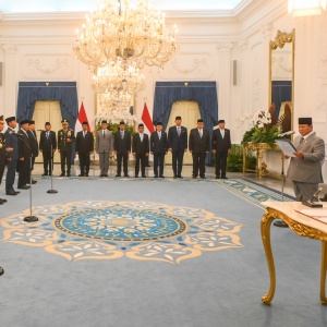 Prabowo Kukuhkan Komisi Percepatan Reformasi Polri, Jimly Jadi Ketua