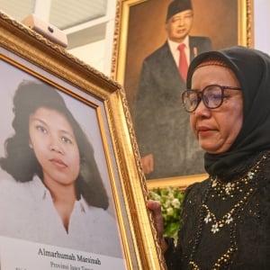 Momen Haru Warnai Penganugerahan Marsinah jadi Pahlawan Nasional