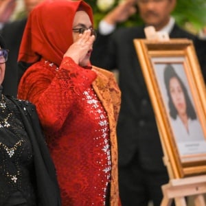 10 Tokoh Diberi Gelar Pahlawan Nasional, Marsinah dan Soeharto Terima Penganugerahan