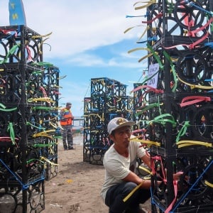 Banyuwangi Tenggelamkan 35 Apartemen Ikan untuk Pulihkan Laut