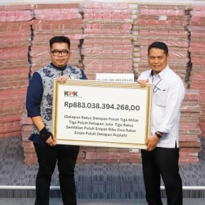 KPK Pamerkan Uang Rp300 Miliar dari Hasil Korupsi Taspen