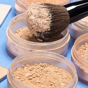 5 Setting Powder yang Awet untuk Kondangan, Makeup Lebih Menempel dan Anti Geser