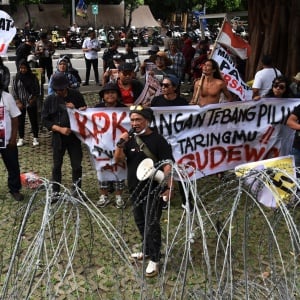 Minta Bupati Sudewo Jadi Tersangka, Warga Pati Geruduk KPK