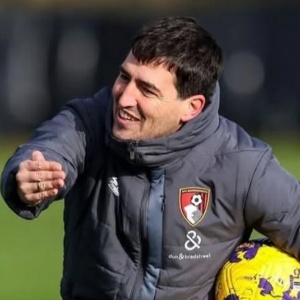 Liverpool Mulai Negosiasi dengan Andoni Iraola