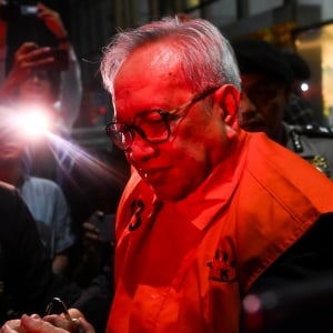 Terima Suap Rp1,7 Miliar, Eks Direktur Pertamina Chrisna Damayanto Ditahan KPK