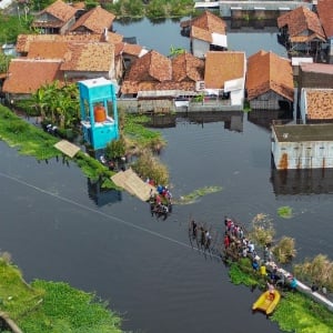 Tanggul Sungai Bremi Jebol, 300 KK di Pekalongan Terdampak Banjir