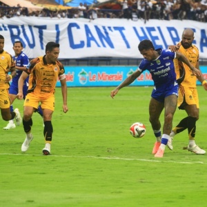 Persib Tak Pernah Kalah dari Persija Selama 3 Tahun, Bojan Hodak Pede Menang di Samarinda