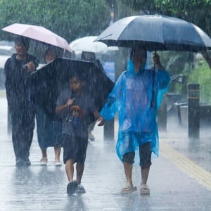 BPBD DKI Keluarkan Peringatan Dini Cuaca Ekstrem 1417 Januari 2026