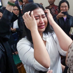 Tangis Laras Faizati Usai Divonis Bebas Besryarat