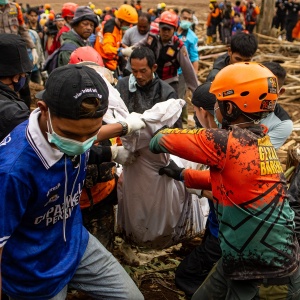 Hari Keempat Pencarian korban longsor Cisarua