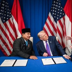 Trump Berlakukan Tarif Baru, Produk Indonesia Kena Bea Masuk 10% Mulai Hari Ini