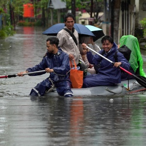 Makassar Dikepung Banjir, 545 Warga Terpaksa Mengungsi