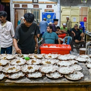 Posko Sahur Gratis di Palu Jadi Andalan Warga Saat Ramadan