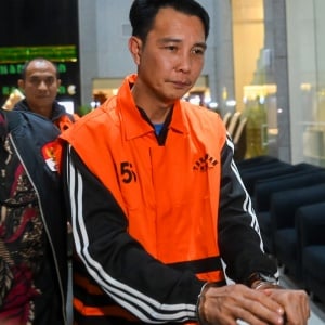 Terjaring OTT, Bupati Rejang Lebong Resmi Ditahan KPK