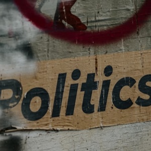 Cara Kita Membaca Hari Ini, Menentukan Arah Kebijakan Esok Hari