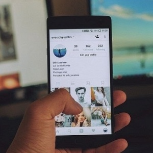 Di Balik Larangan Medsos untuk Remaja: Ada Bahaya Konten Kekerasan, Hoaks, dan Bullying Online