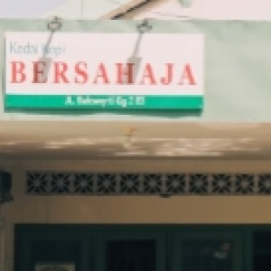 Bukber di Kafe Vintage Kediri: Murah, Estetik, dan Penuh Cerita Tak Terduga