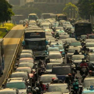 Mudik Adalah Privilege: Saat Rindu Terbentur Tiket dan Restu Keadaan