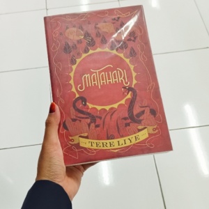 Petualangan Trio Nekat Mencari Klan Bintang di Buku Matahari Tere Liye