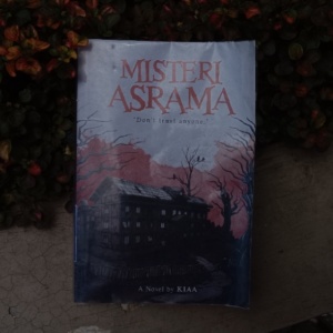 Investigasi Teror di Sekolah dalam Misteri Asrama: Dont Trust Anyone