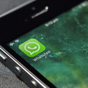 Ketika Maaf Hanya Sejauh Broadcast WhatsApp, Ada yang Salah?
