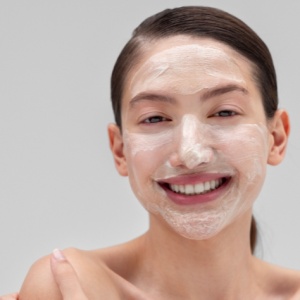 5 Gentle Cleanser Aman untuk Kulit Sensitif, Anti Iritasi dan Menenangkan!