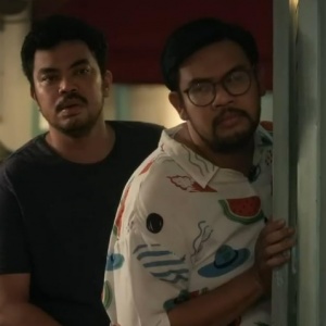 Film GJLS: Ibuku Ibu-Ibu: Komedi Absurd atau Kekacauan yang Konsisten? Sebuah Ulasan Jujur