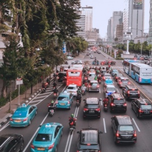 Di Balik Tren Turunnya Pemudik: Dilema Ekonomi yang Mengalahkan Tradisi Pulang Kampung