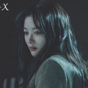 Review Dear X: Senyum Manis Seorang Aktris dengan Sisi Gelap Mematikan