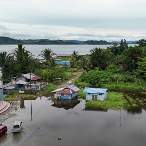 Banjir Akibat Danau Sentani Meluap