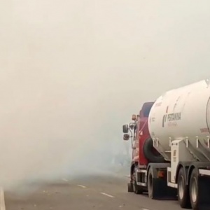 Kabut Asap Karhutla Selimuti Jalan Raya di Dumai, Ganggu Jarak Pandang