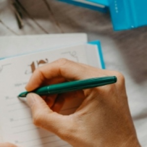 Misi Menyelamatkan Kewarasan dengan Weekly Life Review