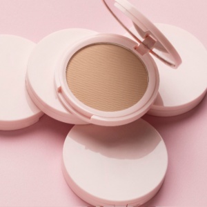 Solusi Wajah Cerah saat Sekolah: 5 Bedak Padat Aman dengan Harga Pelajar