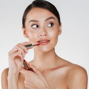 Anti Ribet! 5 Lip and Cheek Korea Serbaguna untuk Makeup Sat-set