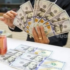 Rupiah Tembus Rp17.000 per Dolar AS: Apakah Ini Saatnya Panik atau Investasi?