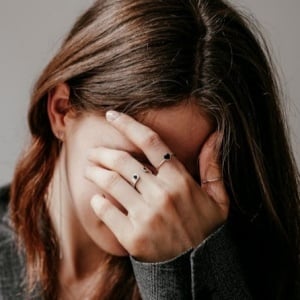 Anxiety Tidak Berbahaya, Itu Tandanya Sistem Tubuhmu Sedang Update