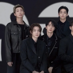 Bertabur Visual, Review Lagu BTS '2.0': Manifesto dan Transformasi Diri