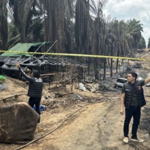 Di Balik Kebakaran Muba, Kok Bisa Ada Sumur Minyak Ilegal di Area Perkebunan Hindoli?