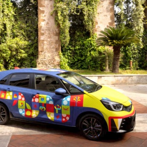 Honda Jazz 2026 Menjelma Jadi Karya Seni Berkat Sentuhan Kreatif Desainer Muda