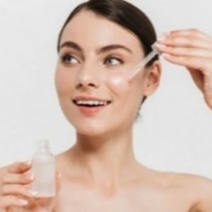 4 Serum Hexylresorcinol Penyelamat Atasi Dark Spot, PIH, dan Kulit Kusam