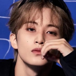 Hengkang dari NCT, Mark Tulis Surat Emosional untuk Penggemar