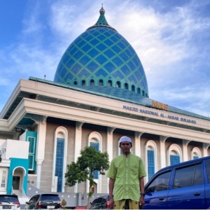 Kesan Haru dari Pelataran dan Kubah Raksasa Masjid Al Akbar Surabaya Jatim