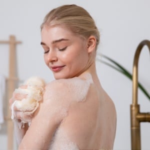 Bye Keriput! 5 Body Wash Kolagen untuk Kulit Lebih Kencang