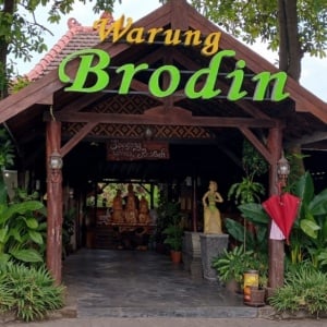 Mampir ke Warung Brodin Nganjuk: Menu Beragam, Rasa Tak Asal-asalan