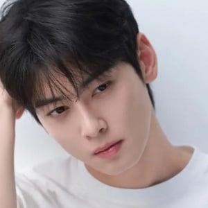 Akui Kelalaian, Fantagio dan Cha Eun Woo Minta Maaf soal Kontroversi Pajak