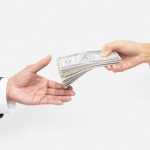 Gaji Imut di Realitas Sosial yang Serba Mahal: Hemat Bukan Lagi Solusi?