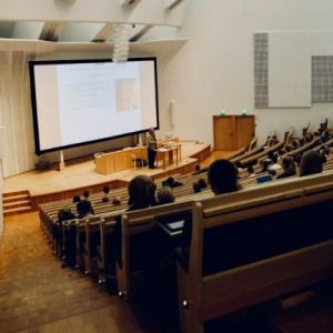 Makna Belajar yang Hilang di Balik Sistem Pendidikan Indonesia