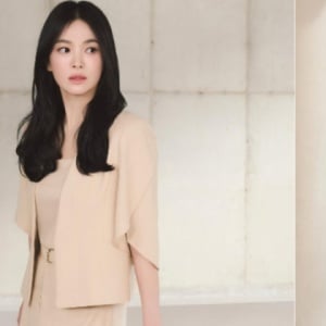 5 Ide Outfit Kantoran ala Song Hye Kyo, Elegan dan Formal Banget!